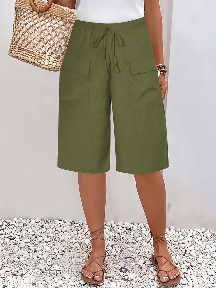 Women's Solid Color Casual Loose Stylish Pockets Shorts