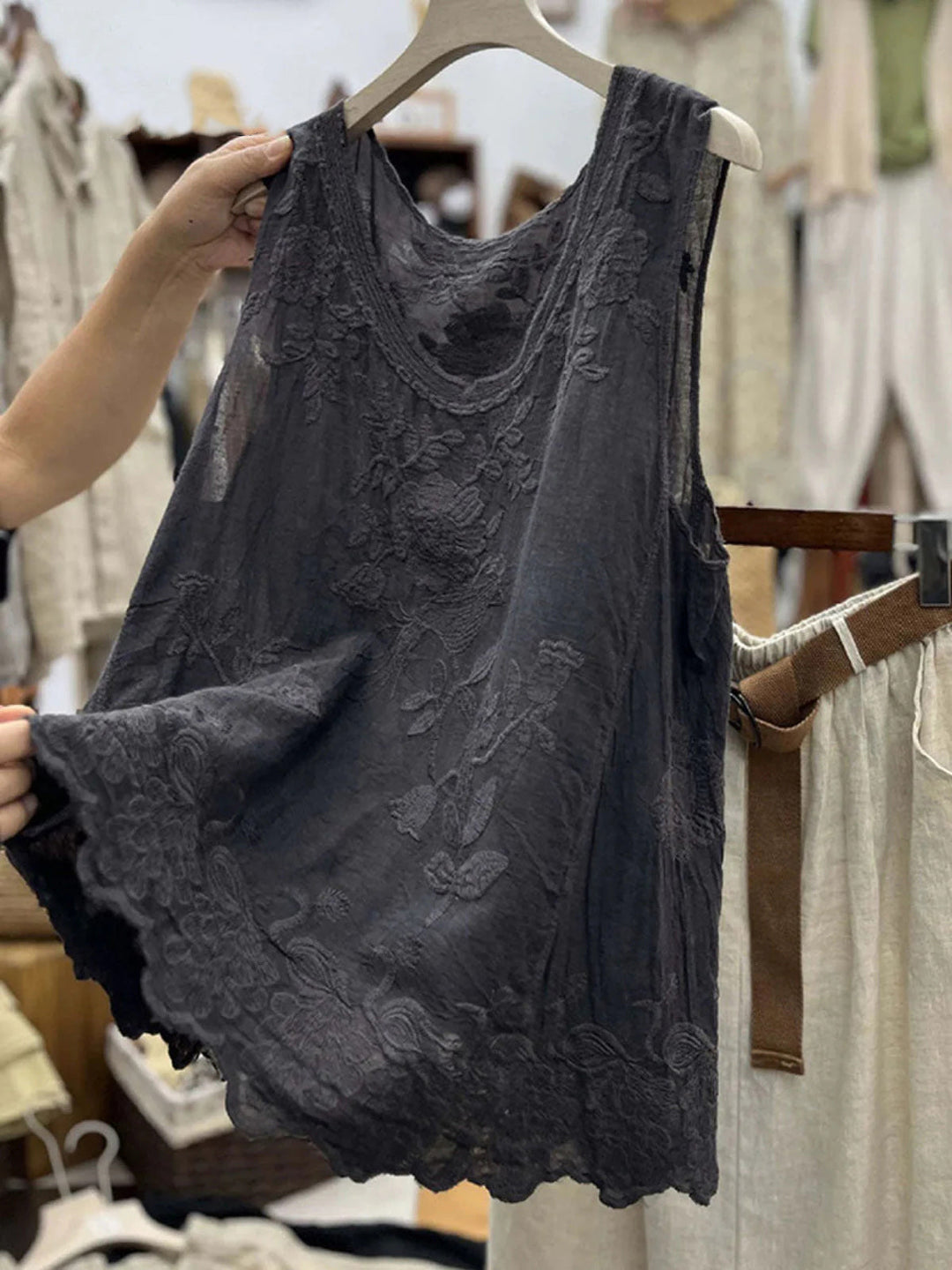 Vintage Plain Lace Floral Sleeveless Casual Vest Top